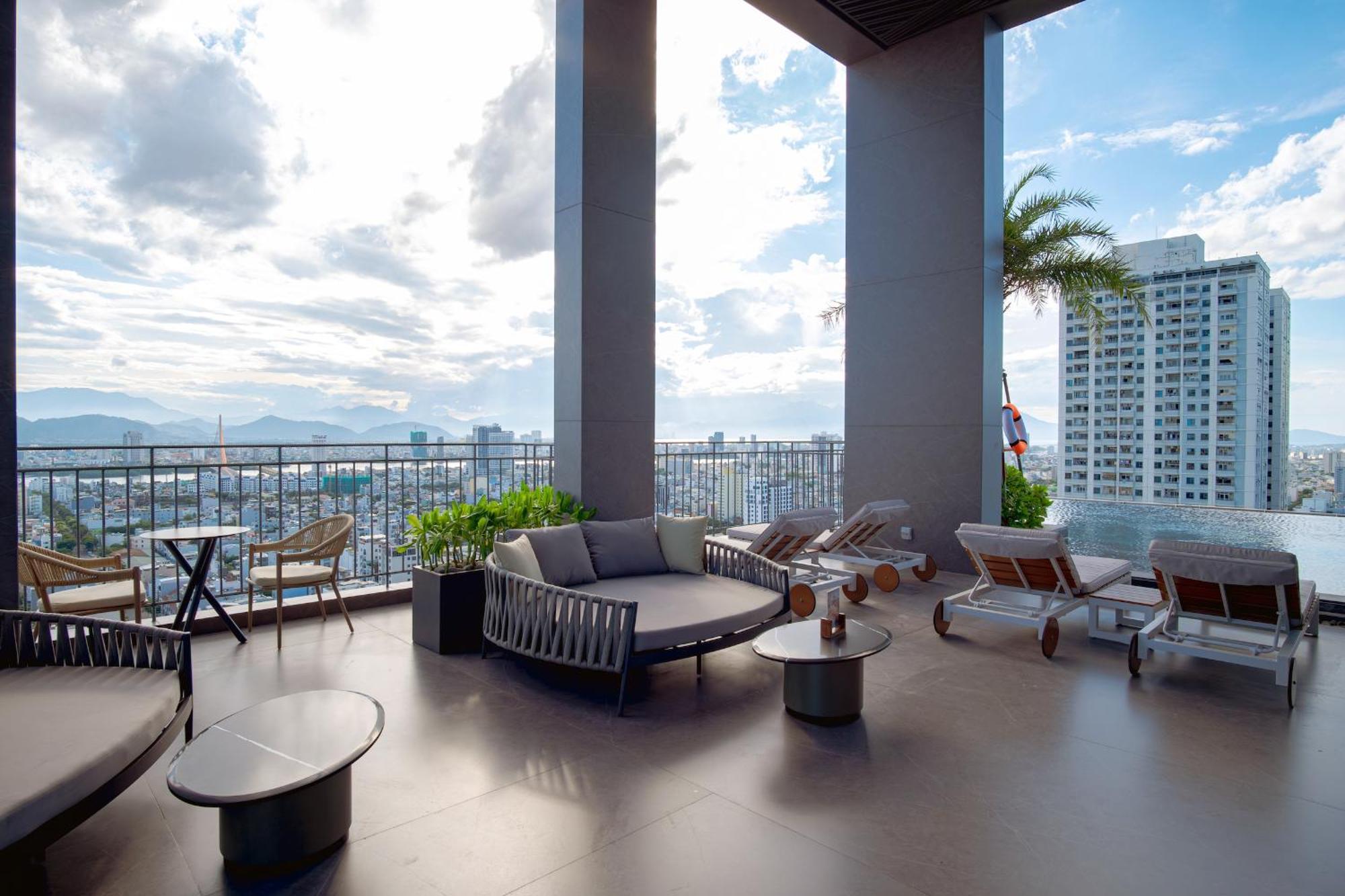 M Hotel Danang Exteriér fotografie The Sky Bar