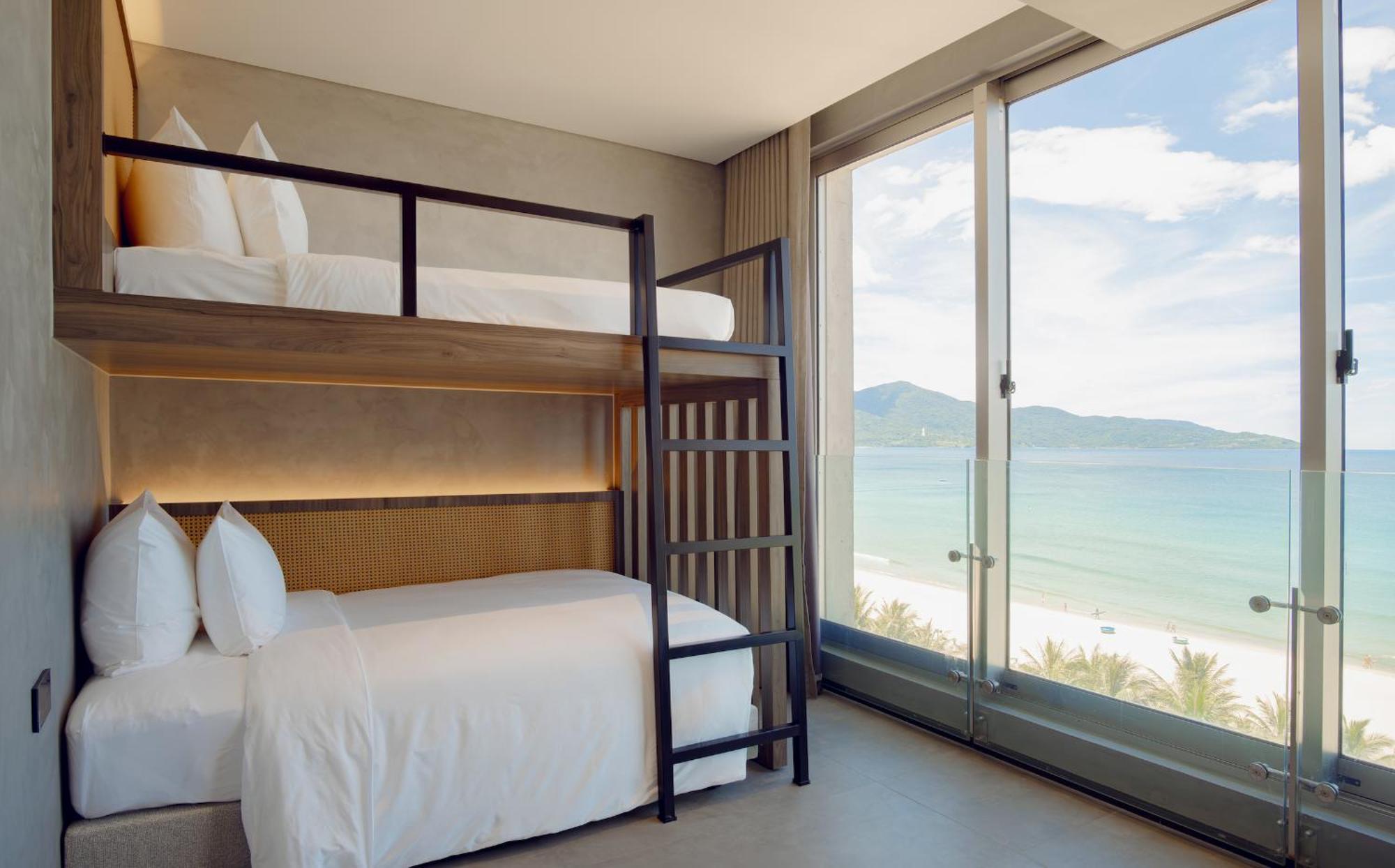 M Hotel Danang Exteriér fotografie Family room with bunk beds