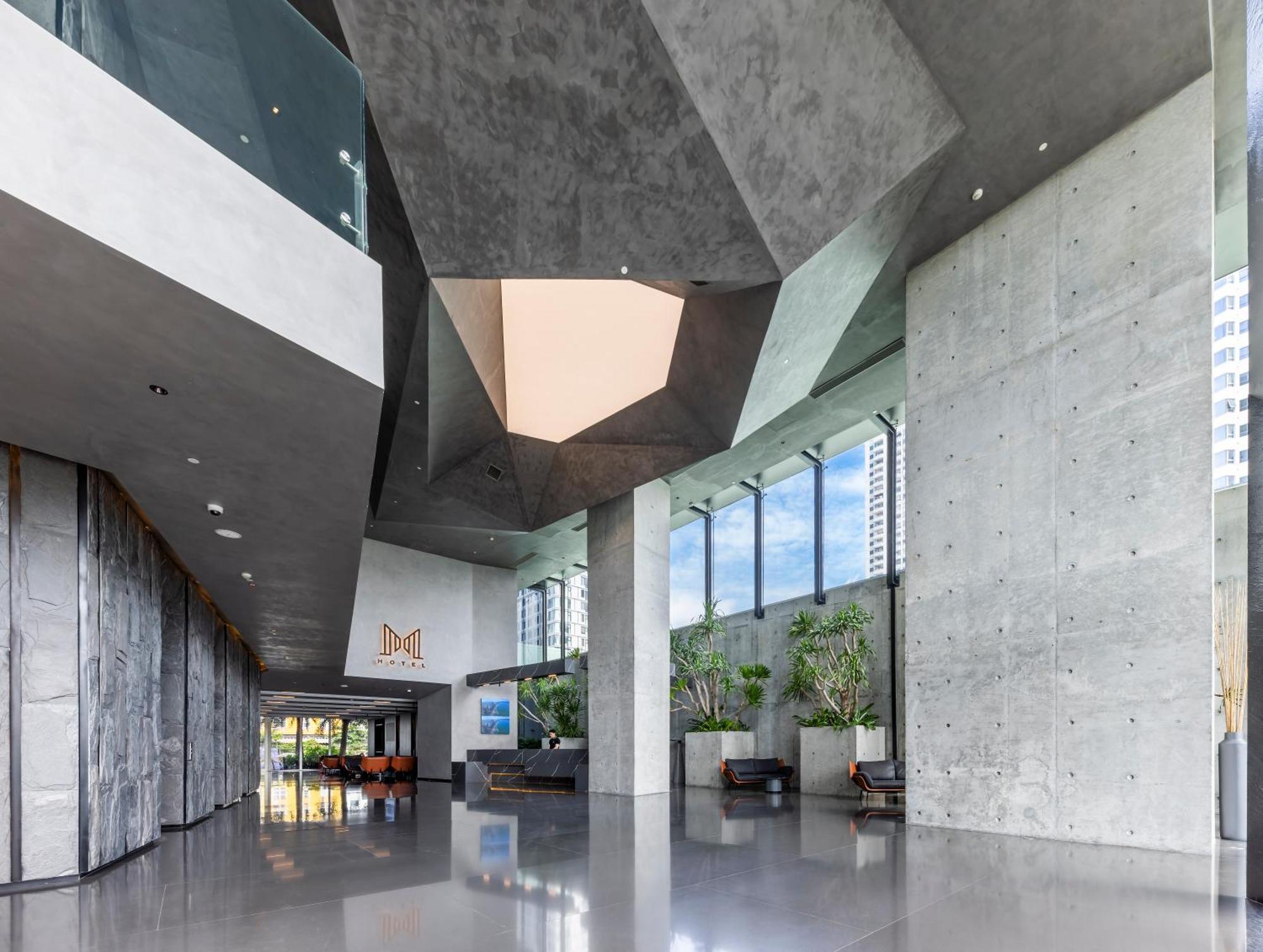 M Hotel Danang Exteriér fotografie Interior of the building